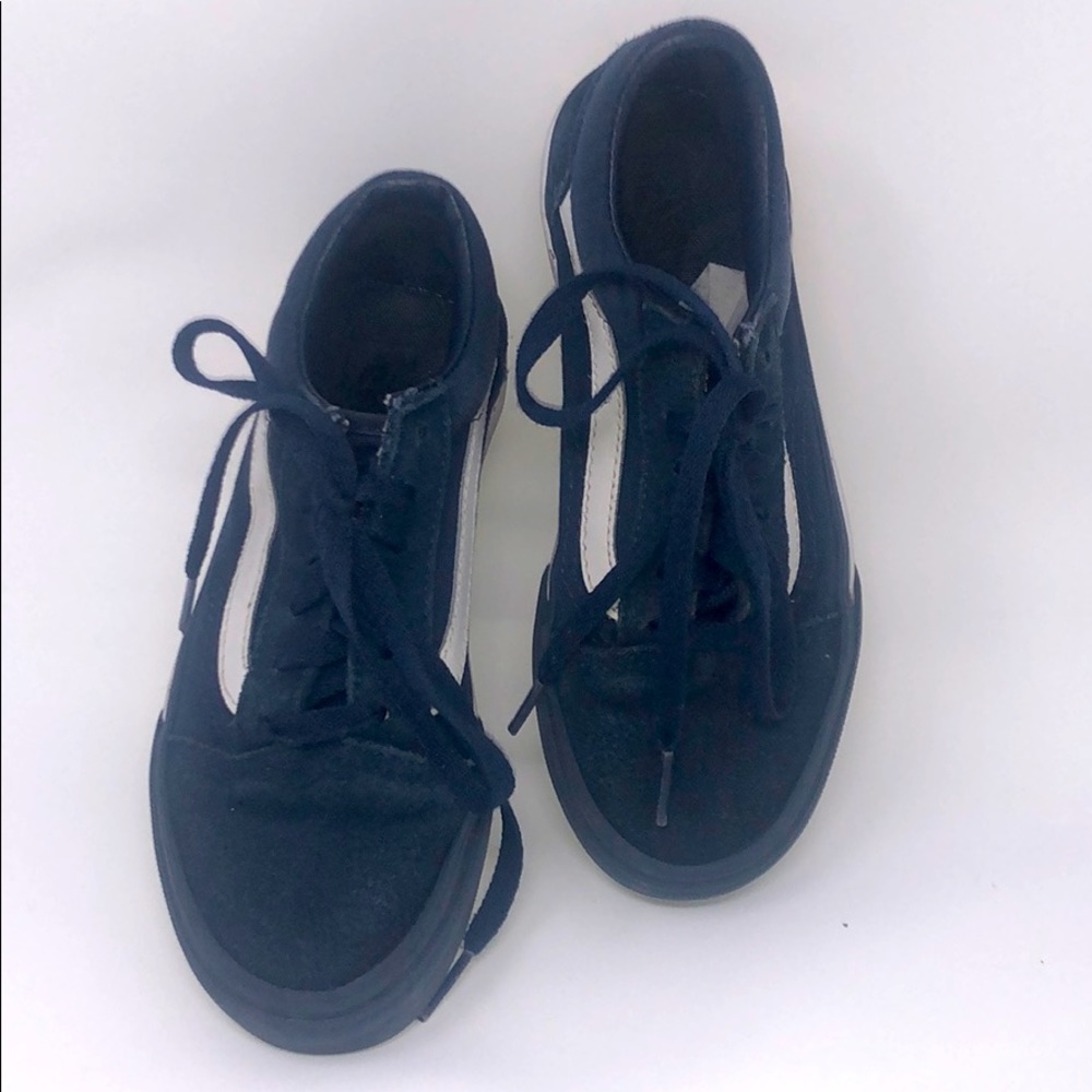 Old School Vans Size 2.5 for kids.